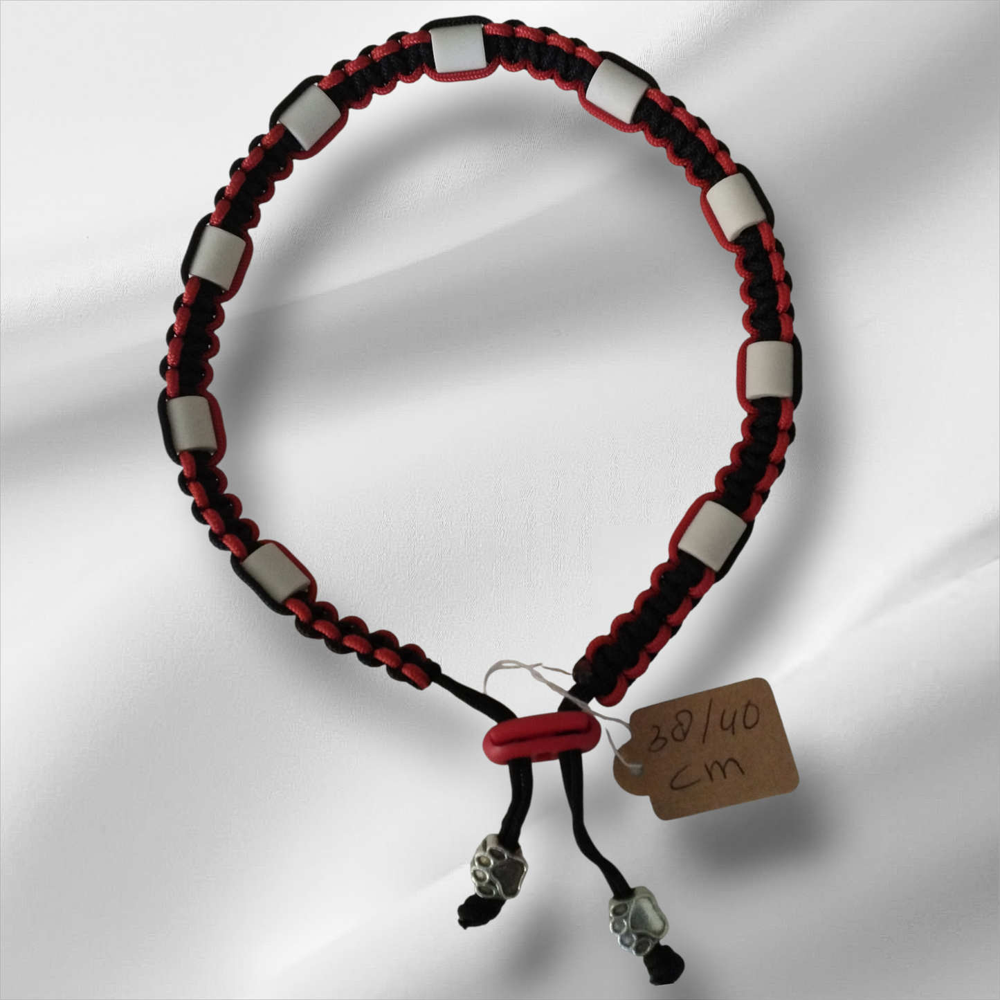 Vlooien / Tekenband + Keramische kralen 38-40 cm Handgemaakt Rood Zwart